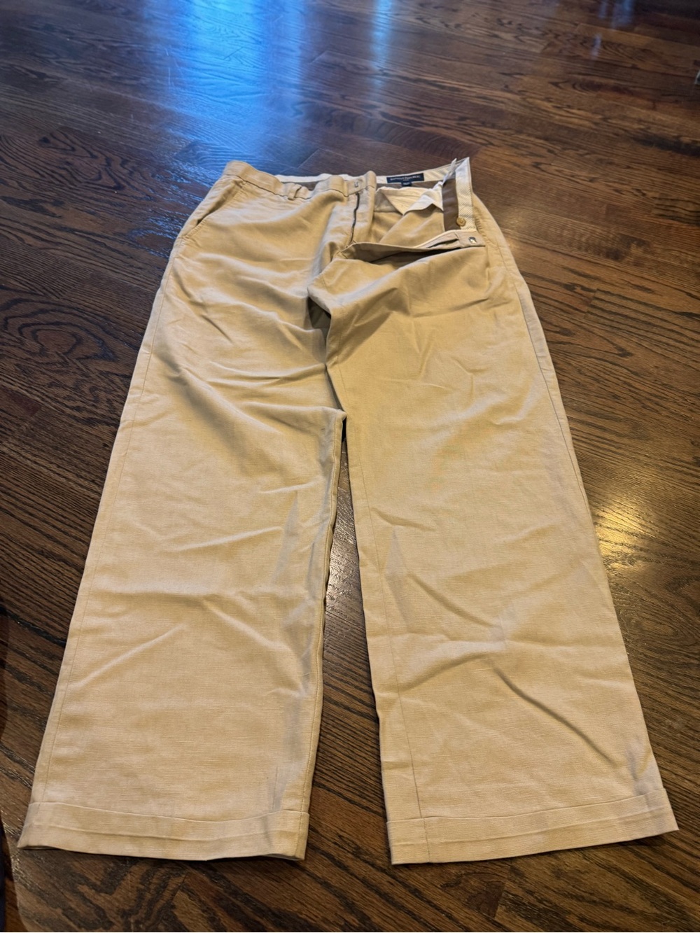 Banana Republic Men's Light linen/cotton Khaki Pants